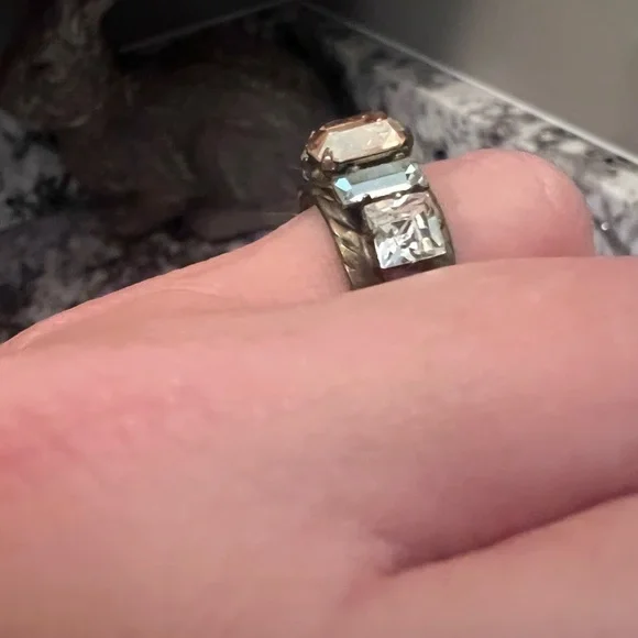 Sorrelli Adjustable 5 Stone Ring - Picture 7 of 8